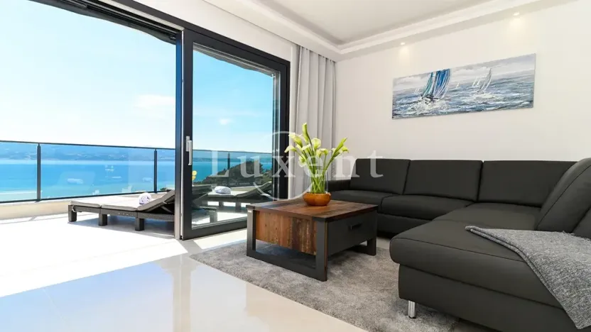 Prodej vily, Omiš, Chorvatsko, 460 m2