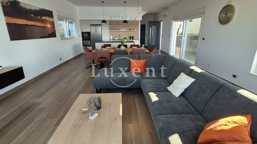 Prodej vily, Omiš, Chorvatsko, 240 m2