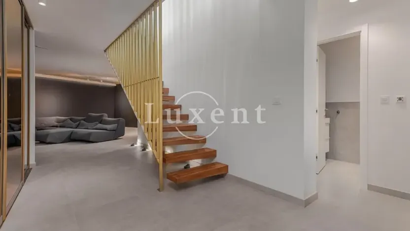 Prodej vily, Split, Chorvatsko, 320 m2