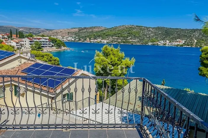 Prodej vícegeneračního domu, Rogoznica, Chorvatsko, 350 m2