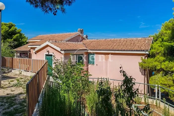 Prodej vícegeneračního domu, Rogoznica, Chorvatsko, 350 m2