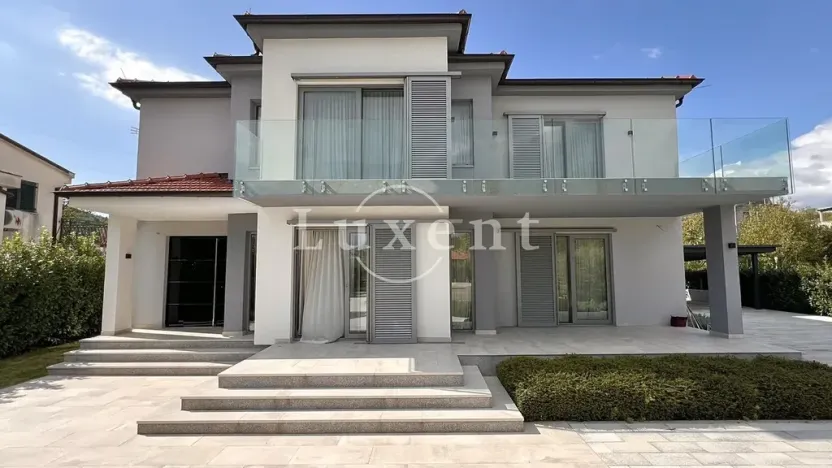 Prodej vily, Šibenik, Chorvatsko, 280 m2