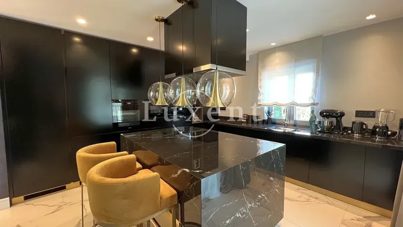 Prodej vily, Šibenik, Chorvatsko, 280 m2