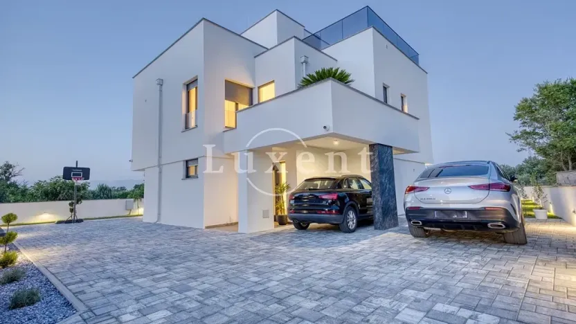 Prodej vily, Zadar, Chorvatsko, 234 m2