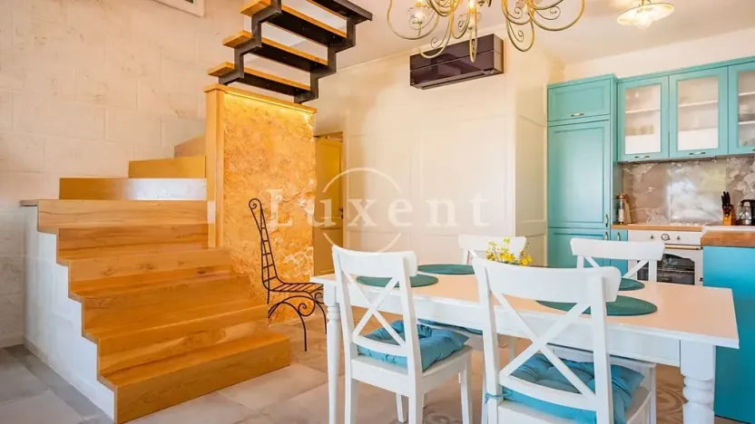 Prodej vily, Bol, Chorvatsko, 83 m2