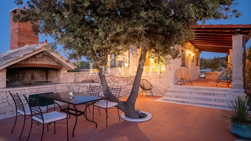 Prodej vily, Bol, Chorvatsko, 83 m2