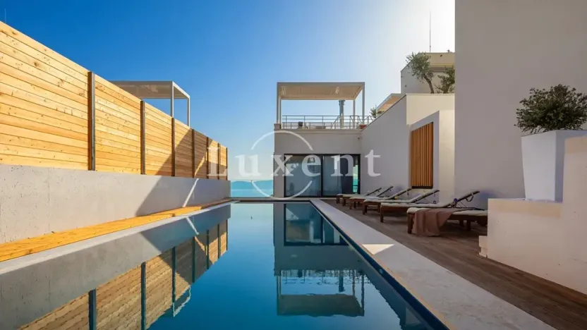 Prodej vily, Omiš, Chorvatsko, 298 m2