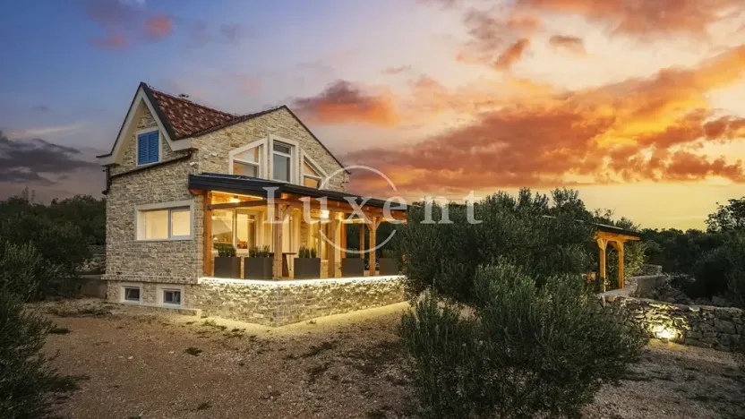 Prodej vily, Šibenik, Chorvatsko, 105 m2