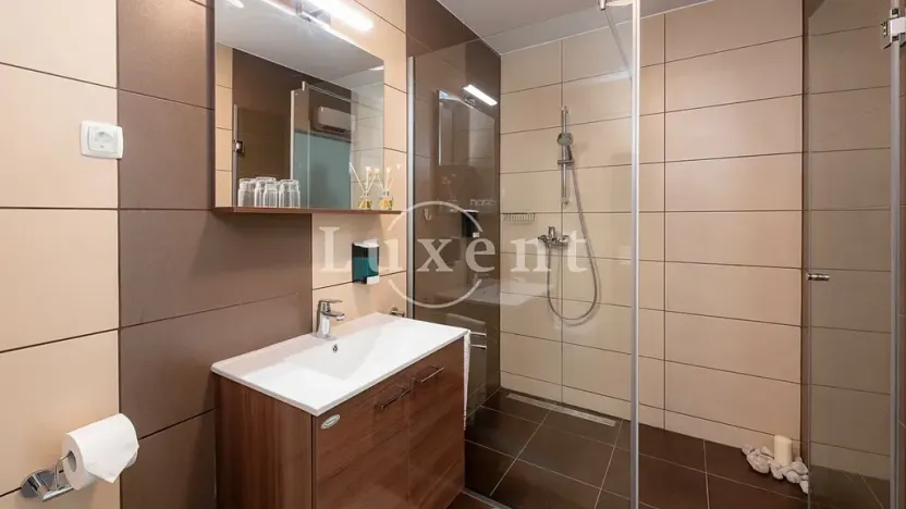 Prodej vily, Omiš, Chorvatsko, 253 m2