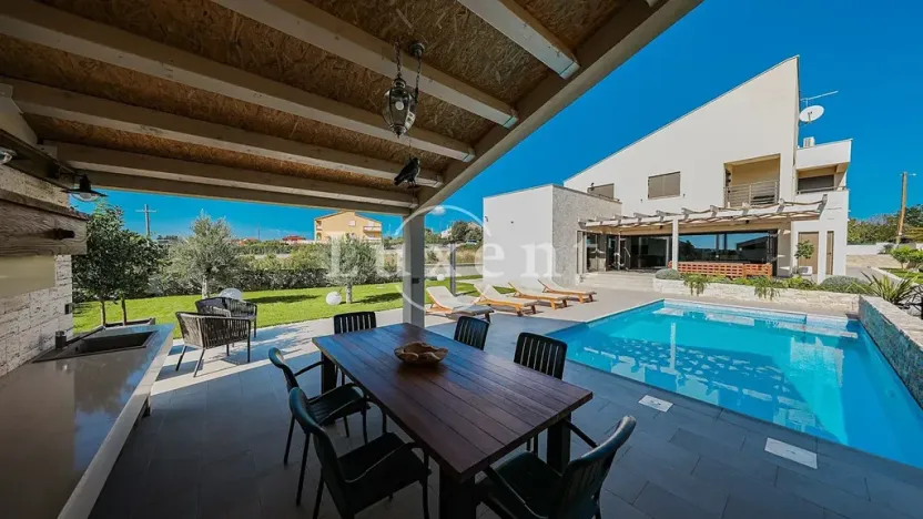 Prodej vily, Zadar, Chorvatsko, 343 m2