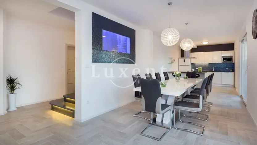 Prodej vily, Rogoznica, Chorvatsko, 400 m2