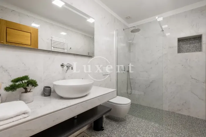 Prodej vily, Krk, Chorvatsko, 463 m2