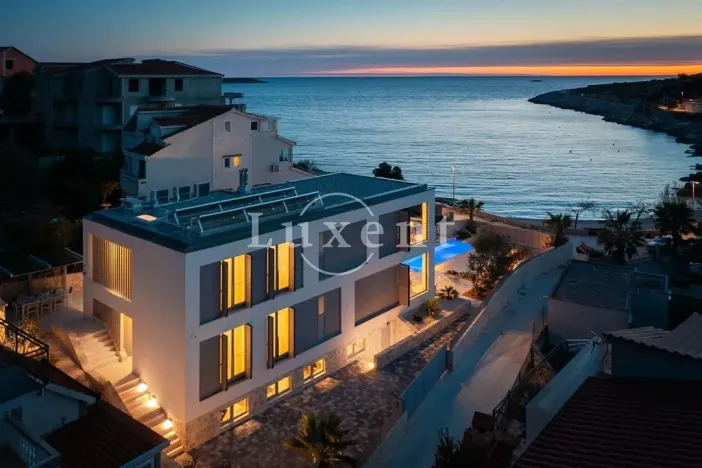 Prodej vily, Rogoznica, Chorvatsko, 675 m2