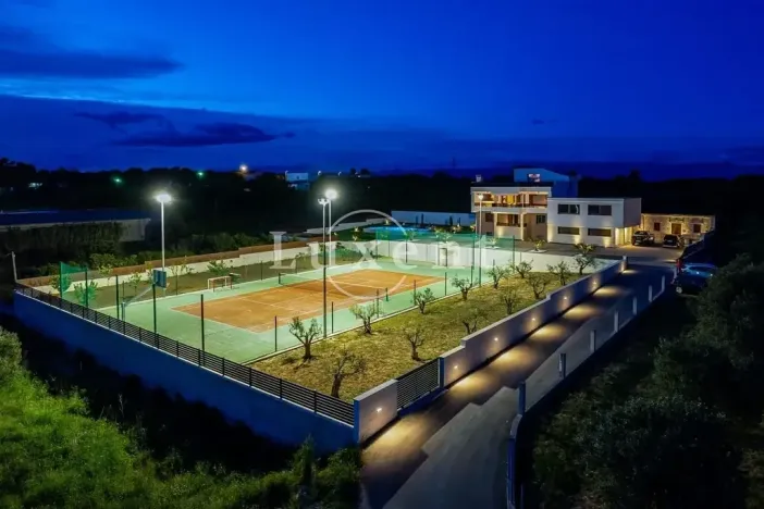 Prodej vily, Zadar, Chorvatsko, 380 m2