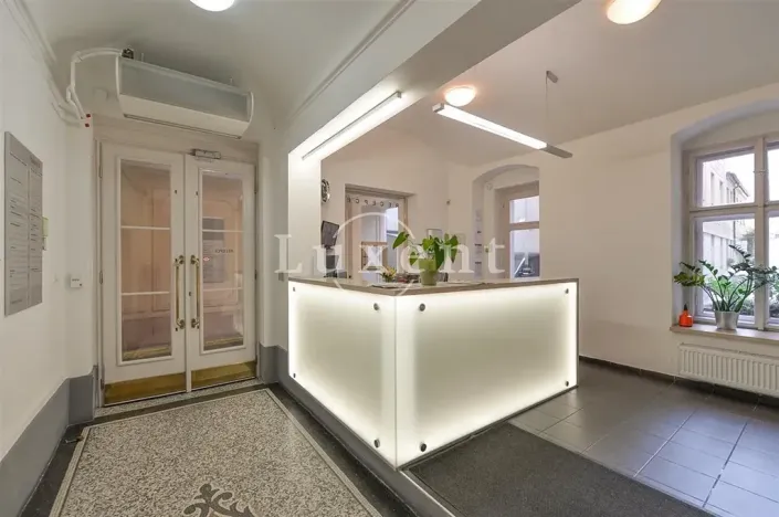 Pronájem kanceláře, Praha - Nové Město, Politických vězňů, 117 m2