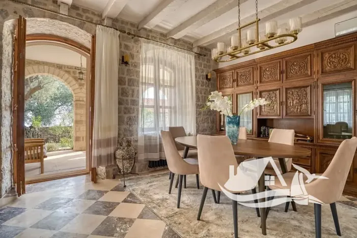 Prodej vily, Rijeka Reževići, Černá Hora, 400 m2