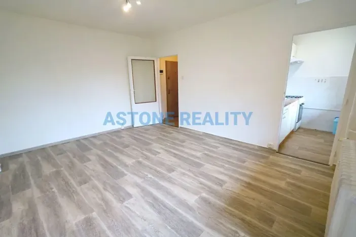 Pronájem bytu 1+1, Praha - Krč, V Štíhlách, 39 m2