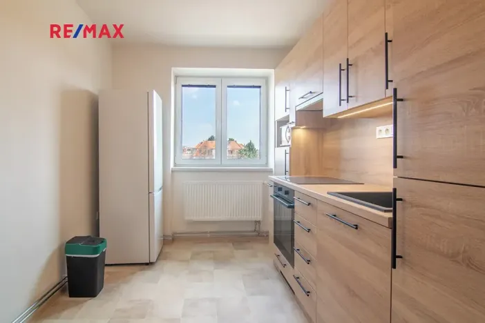 Pronájem bytu 2+1, Břeclav, nábř. Komenského, 57 m2