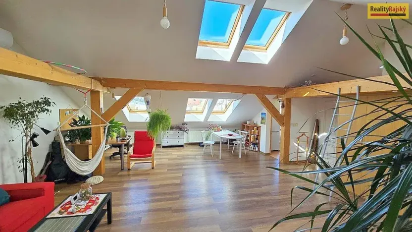 Prodej atypického bytu, Praha - Smíchov, Na Čečeličce, 78 m2