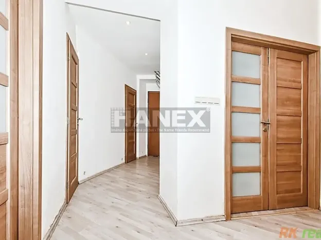Prodej atypického bytu, Praha - Vršovice, Žitomírská, 47 m2