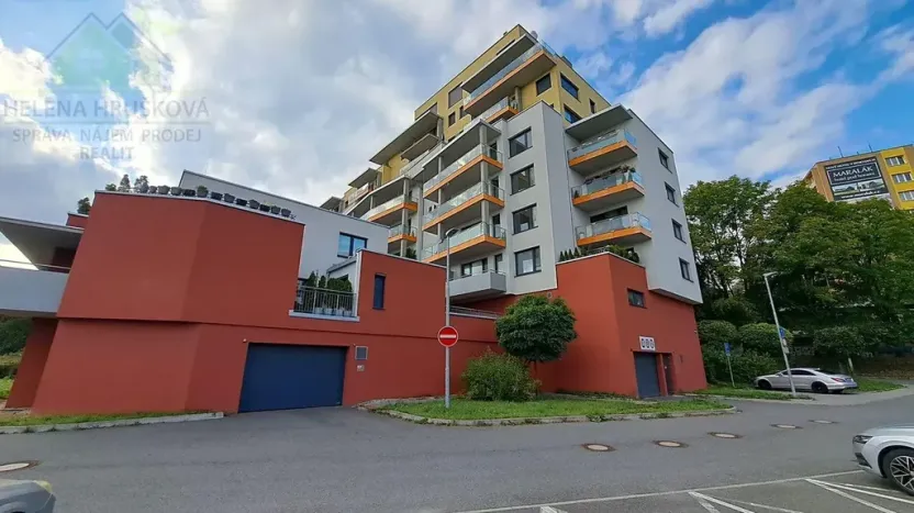 Pronájem garážového stání, Ostrava, Sokolovská, 12 m2