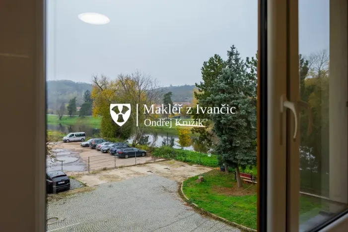 Pronájem bytu 1+kk, Dolní Kounice, Masarykovo náměstí, 35 m2