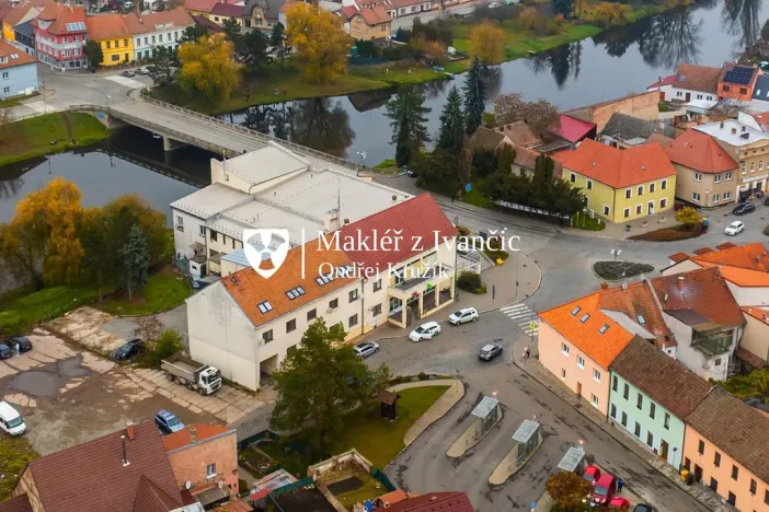 Pronájem bytu 1+kk, Dolní Kounice, Masarykovo náměstí, 35 m2