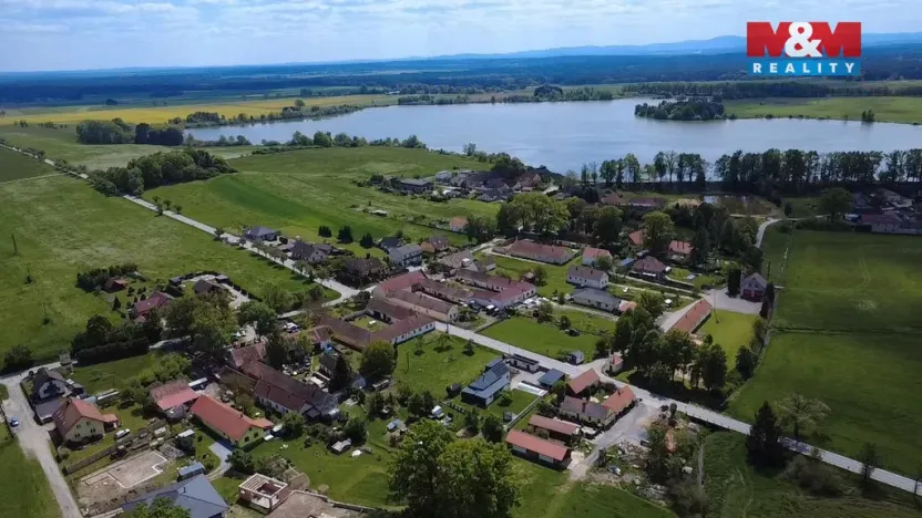 Prodej pozemku pro bydlení, Lišov - Vlkovice, 886 m2