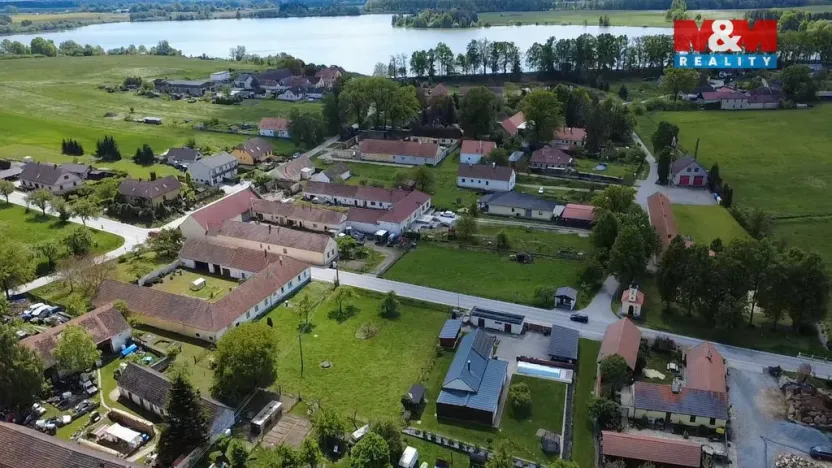 Prodej pozemku pro bydlení, Lišov - Vlkovice, 886 m2