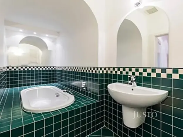 Pronájem bytu 4+1, Praha, Vlašská, 170 m2