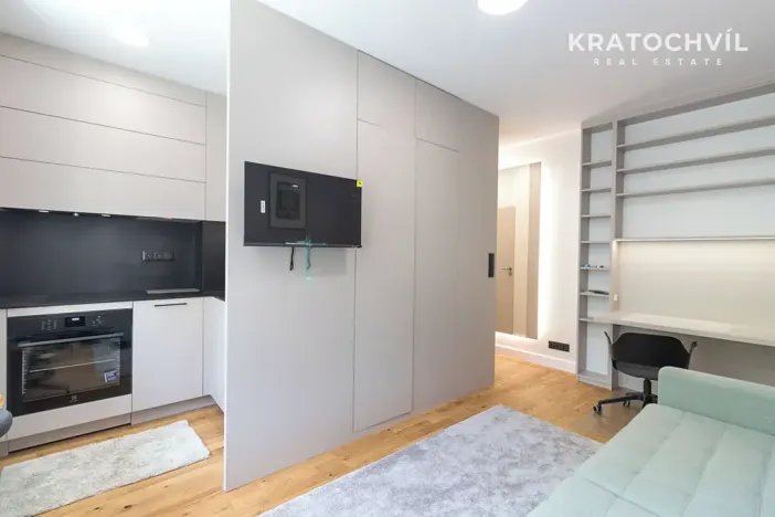 Pronájem bytu 1+kk, Praha - Strašnice, Michelangelova, 27 m2