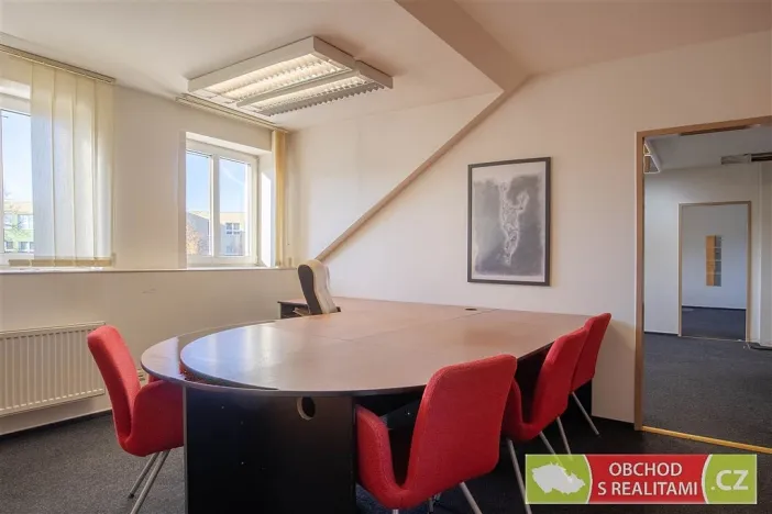 Prodej kanceláře, Chrudim - Chrudim IV, Lupáčova, 612 m2