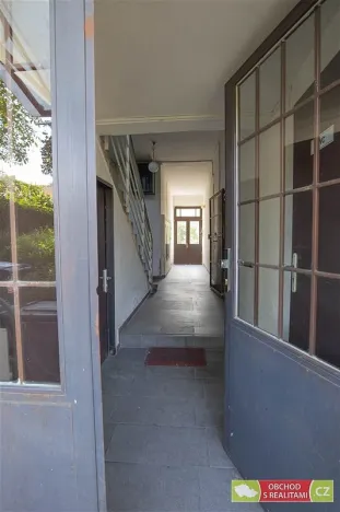 Prodej komerční, Praha, U plynárny, 300 m2