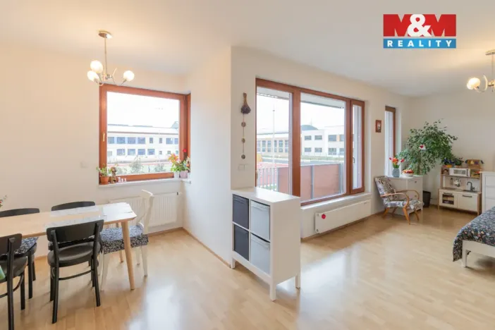 Pronájem bytu 2+kk, Čelákovice, náměstí 5. května, 60 m2