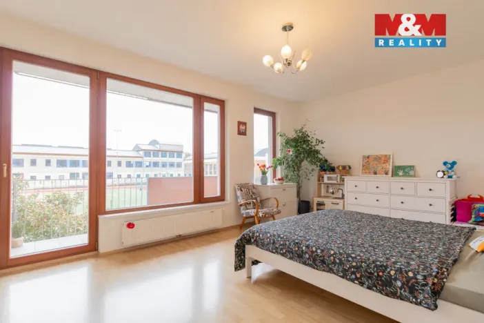 Pronájem bytu 2+kk, Čelákovice, náměstí 5. května, 60 m2