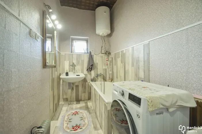 Prodej rodinného domu, Olomouc, Střední novosadská, 250 m2