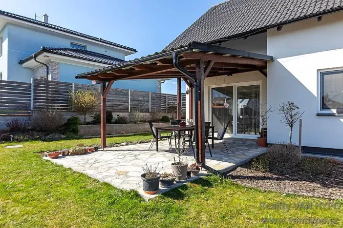 Prodej rodinného domu, Milovice, Zahradní, 95 m2