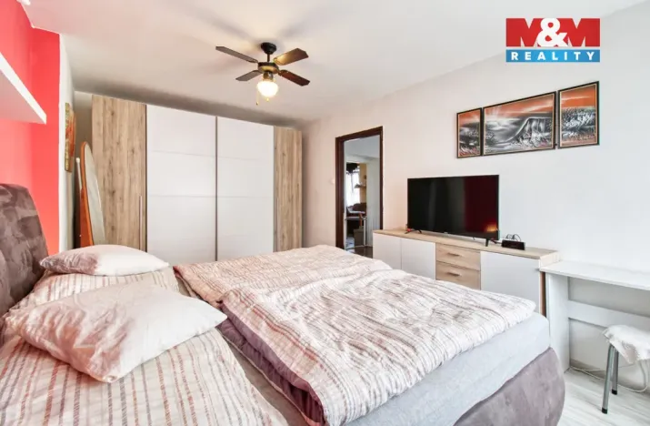 Prodej bytu 2+1, Lom, Československé armády, 76 m2