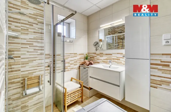 Prodej bytu 2+1, Lom, Československé armády, 76 m2