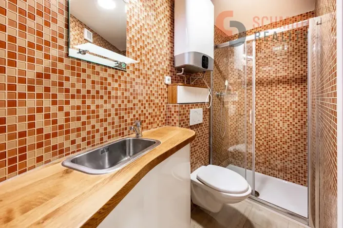 Pronájem kanceláře, Mikulov, Náměstí, 19 m2