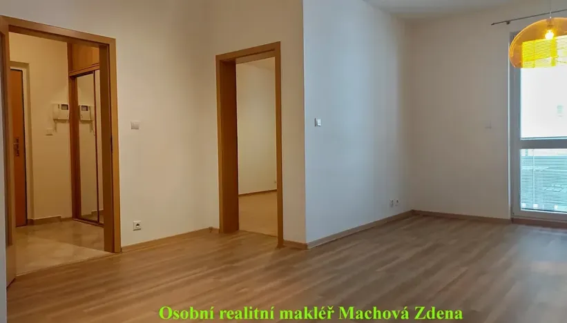 Pronájem bytu 2+kk, Praha - Strašnice, Gutova, 55 m2