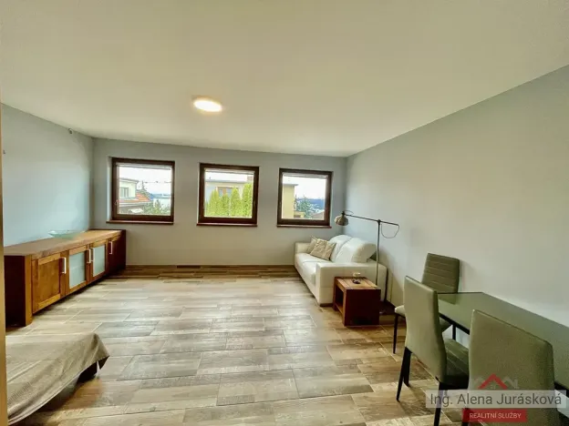 Pronájem bytu 1+1, Praha - Velká Chuchle, Nad Libří, 55 m2