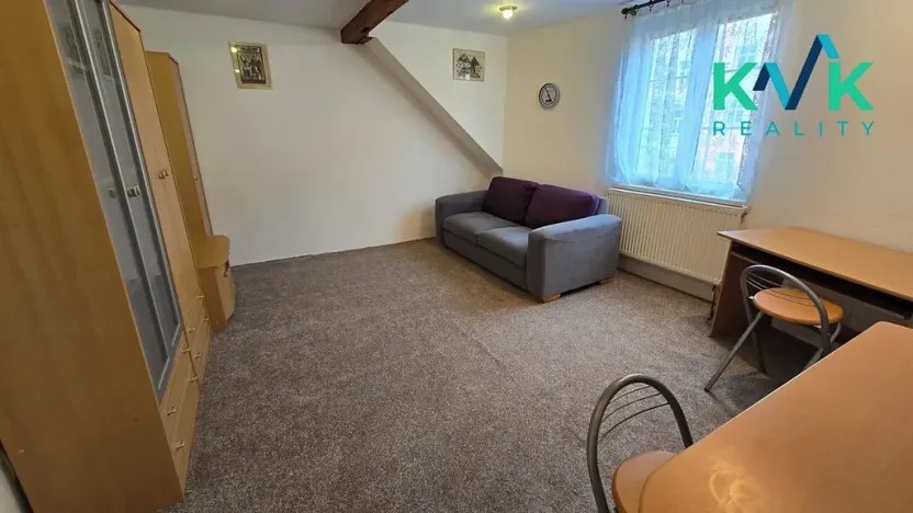 Pronájem bytu 3+1, Karlovy Vary, Na Vyhlídce, 68 m2