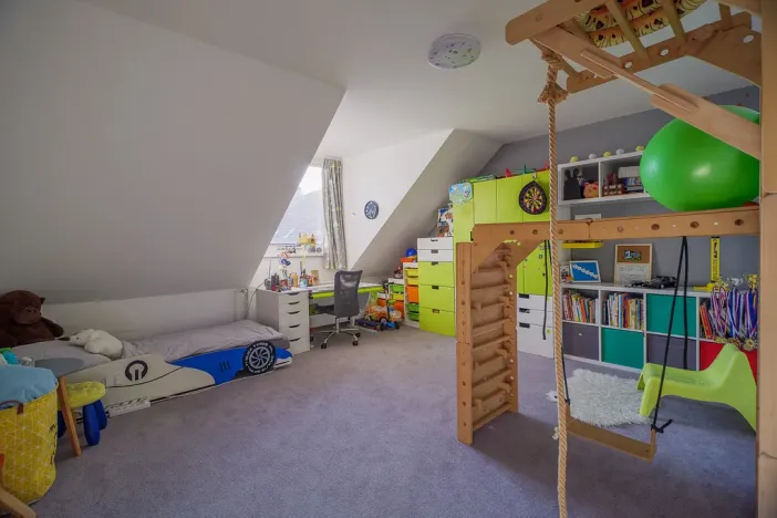 Prodej rodinného domu, Železnice, Náměstí Svobody, 252 m2