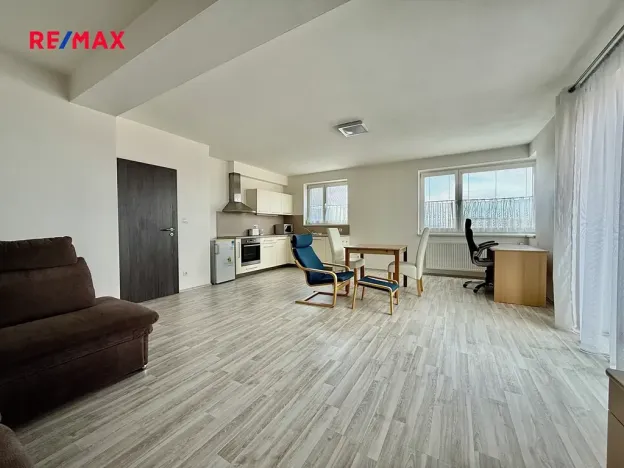 Pronájem bytu 2+kk, Plzeň, Koterovská, 66 m2