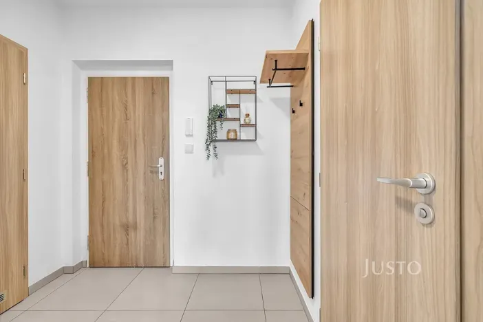 Prodej bytu 2+kk, Praha - Uhříněves, Oty Bubeníčka, 45 m2