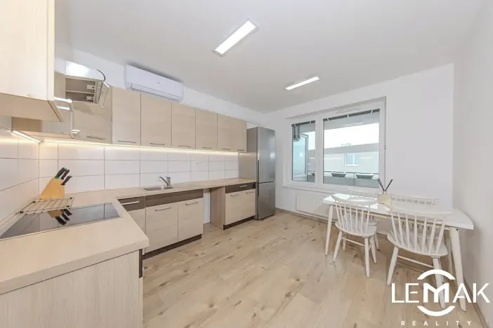 Prodej bytu 2+1, Olomouc, Tovární, 57 m2