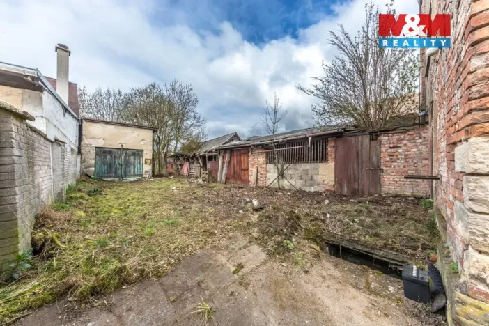 Prodej rodinného domu, Křinec, Dr. Chmelaře, 200 m2