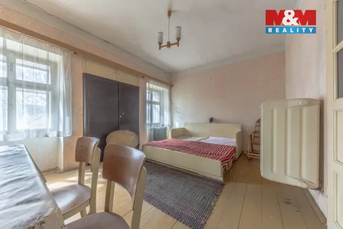 Prodej rodinného domu, Křinec, Dr. Chmelaře, 200 m2