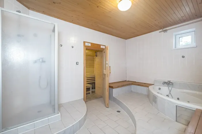 Prodej ubytování, Strážné, 350 m2